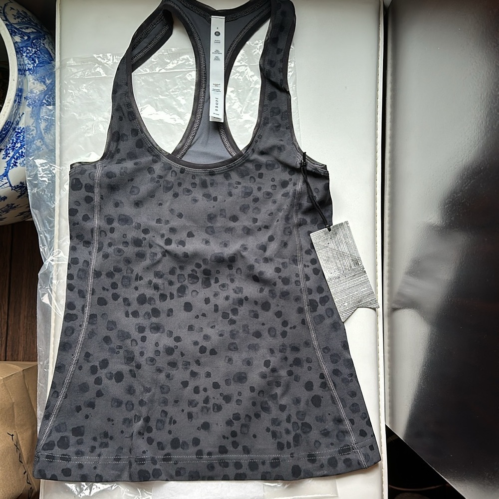 Stori Intro Tank Hazy Spot Slate Onyx NWT 4